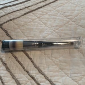 It cosmetics #7 heavenly luxe complexion perfection brush